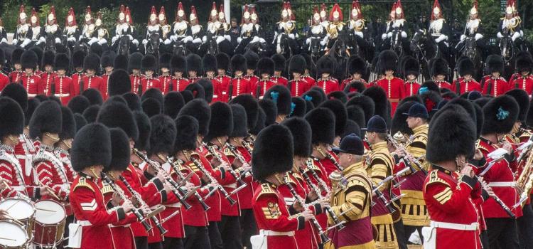 Qu'est-ce que la monarchie britannique ?